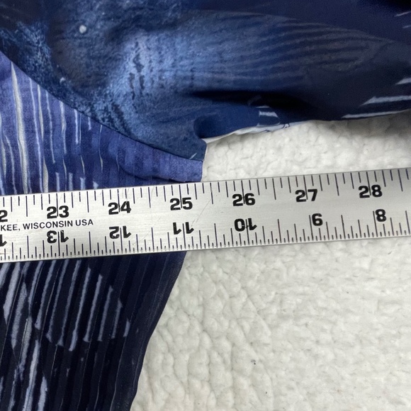 NWT Women’s Cj Banks 3/4 sleeve,  Blue/Black/Gray Floral, 1X Top - Picture 15 of 15